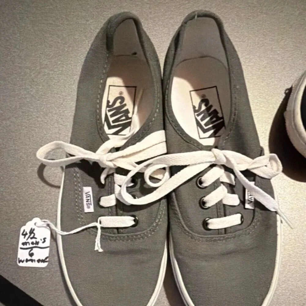 VANS Off The Wall Men’s Gray Canvas Lace-Up Sneakers US 4.5 Rubber Sole